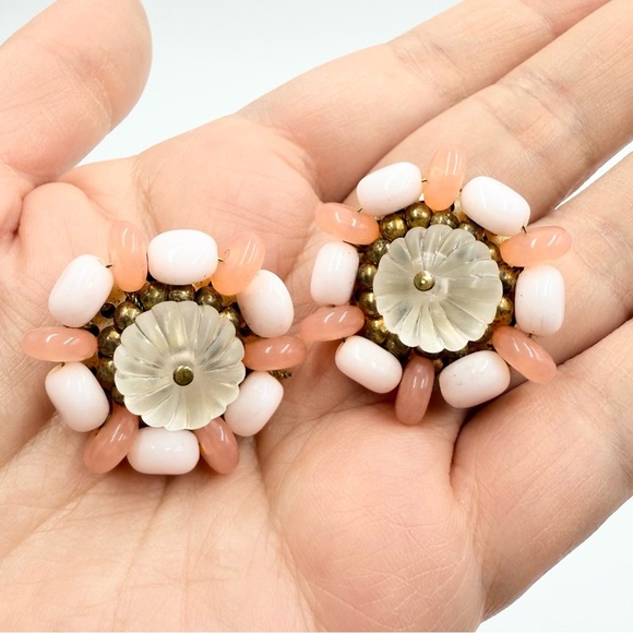 Vintage Beaded Floral Faux Pearls Clip on Earrings Lot - Picture 6 of 11